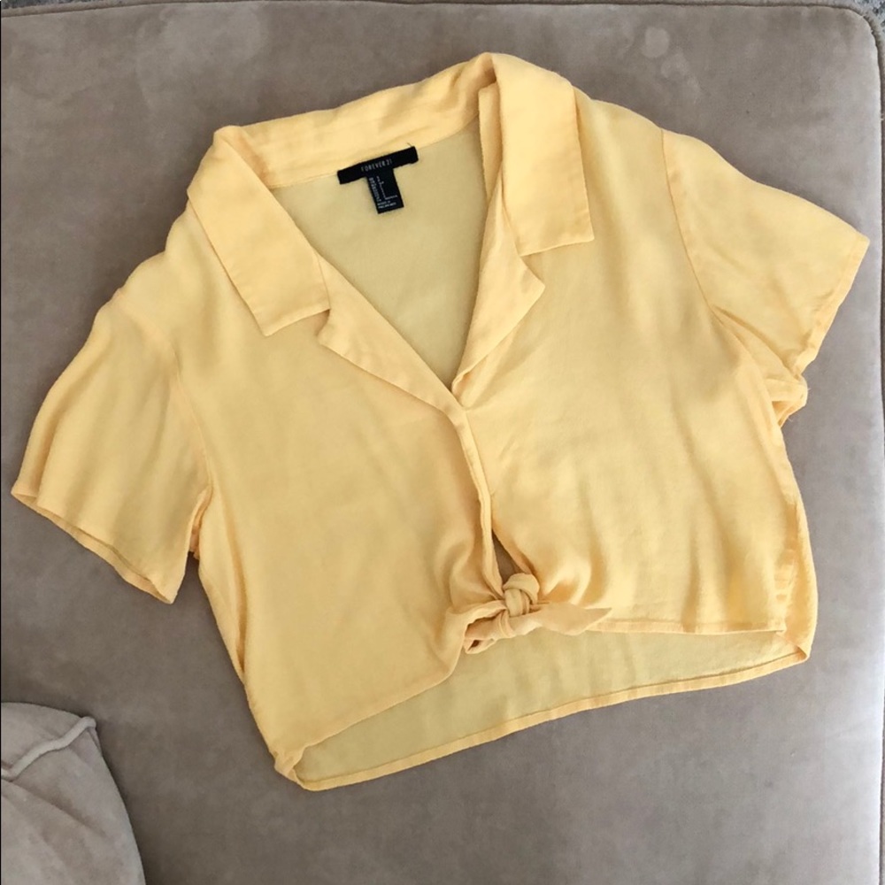 Boxy yellow crop top